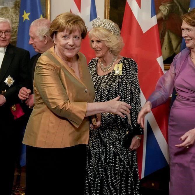 King Charles III addresses German parliament, meets Scholz